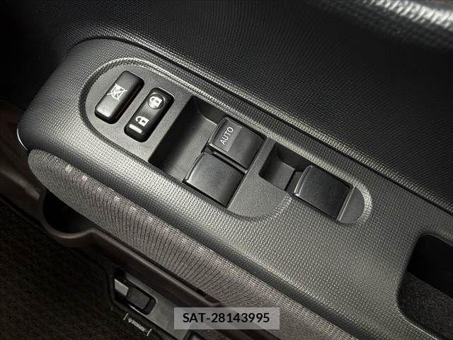 Toyota SPADE 2014-05 8661713-21