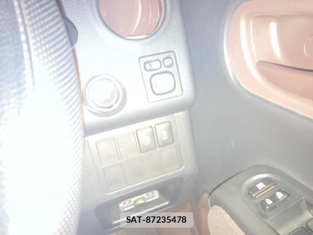 Toyota SPADE 2012-11 8686638-6