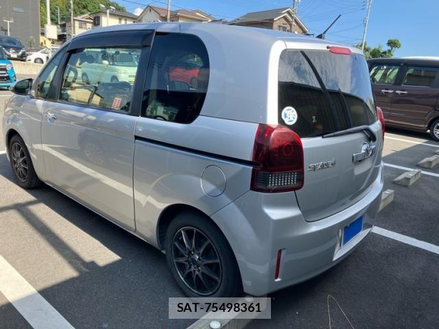Toyota SPADE 2012-08 8686637-4