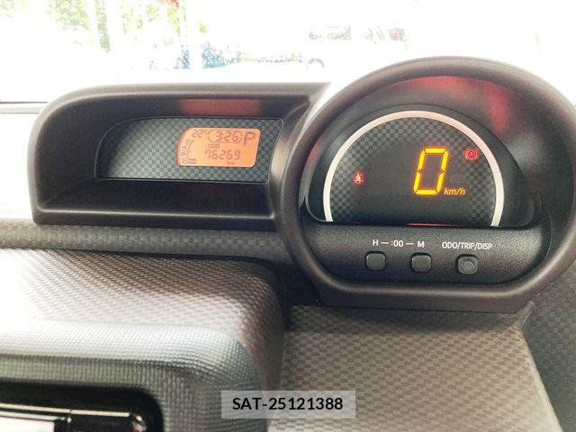 Toyota SPADE 2018-10 8746008-18