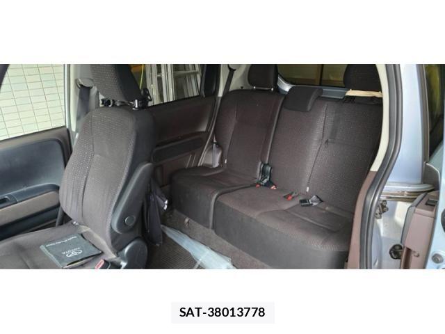 Toyota SPADE 2012-11 8744323-11