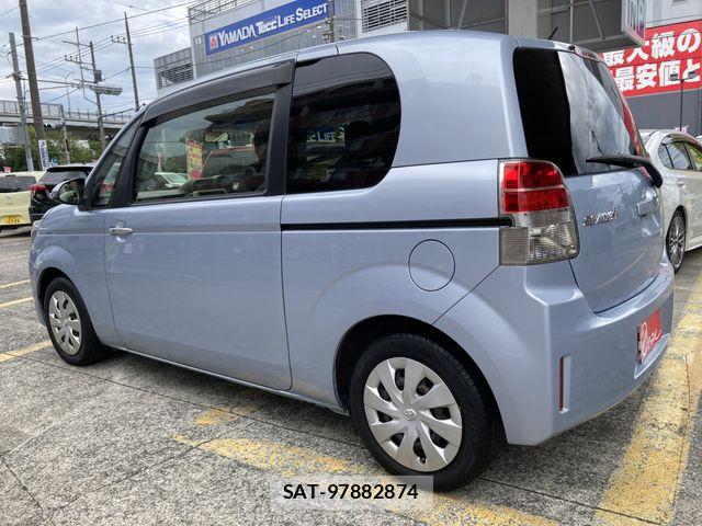 Toyota SPADE 2013-08 8746010-9