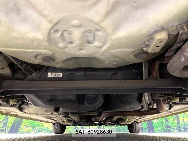 Toyota SPADE 2013-10 8782136-18