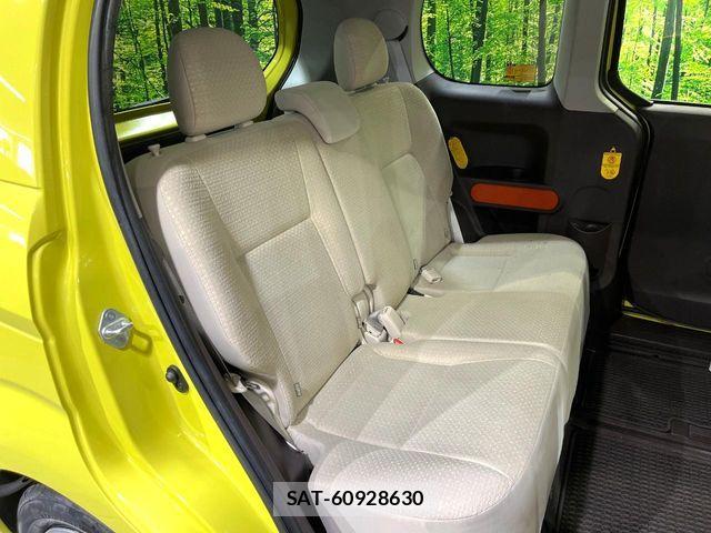 Toyota SPADE 2013-10 8782136-8