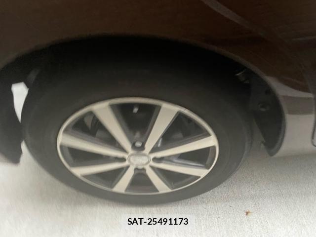 Toyota SPADE 2013-04 8782138-4