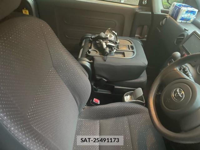 Toyota SPADE 2013-04 8782138-5