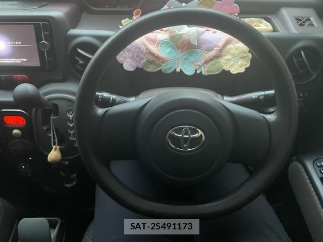 Toyota SPADE 2013-04 8782138-7