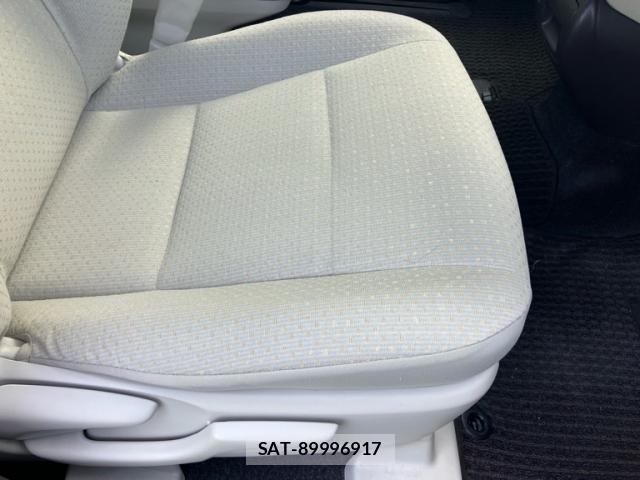 Toyota SPADE 2015-11 8782139-18