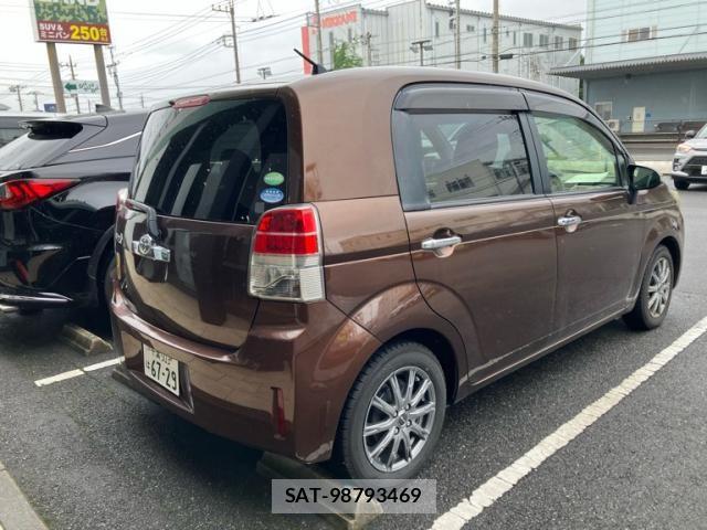Toyota SPADE 2013-09 8797564-4