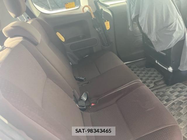 Toyota SPADE 2014-03 8831759-9