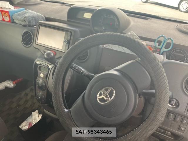 Toyota SPADE 2014-03 8831759-12