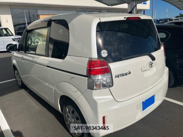 Toyota SPADE 2014-03 8831759-2