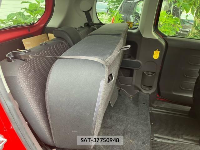 Toyota SPADE 2013-11 8850715-19