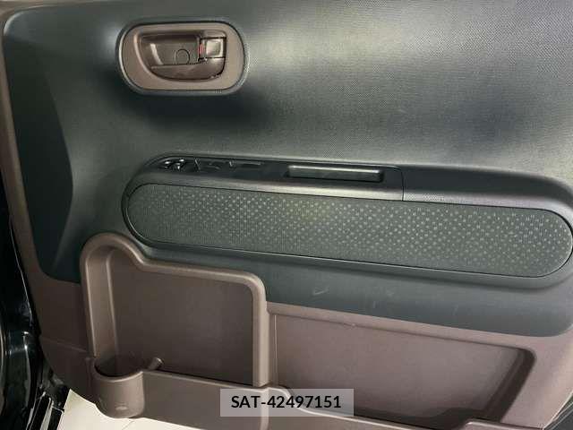 Toyota SPADE 2016-10 8850713-13