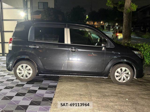 Toyota SPADE 2014-05 8882296-12