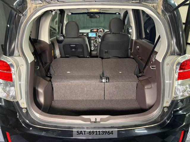 Toyota SPADE 2014-05 8882296-15