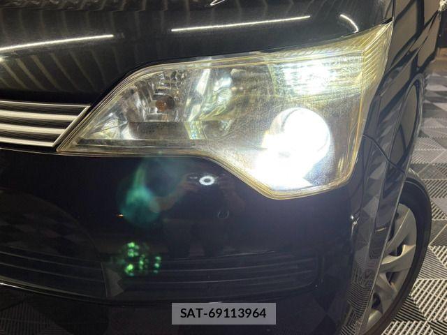 Toyota SPADE 2014-05 8882296-18