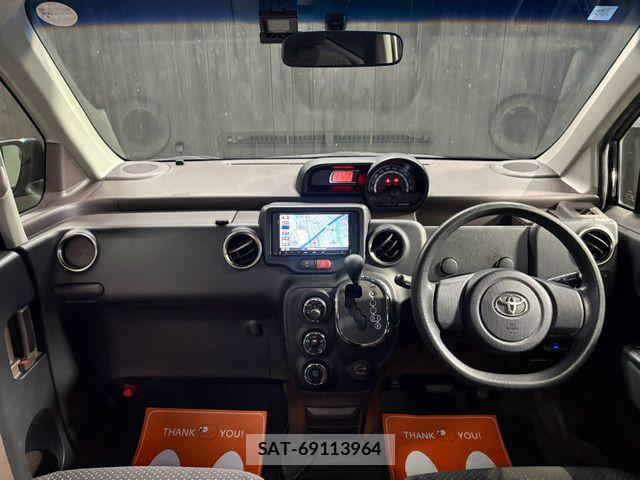 Toyota SPADE 2014-05 8882296-4