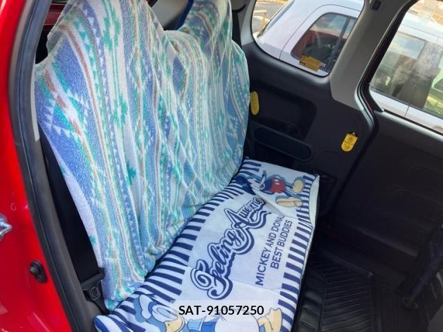 Toyota SPADE 2014-02 8882299-13