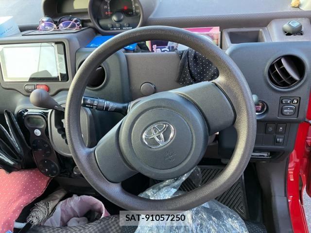 Toyota SPADE 2014-02 8882299-14