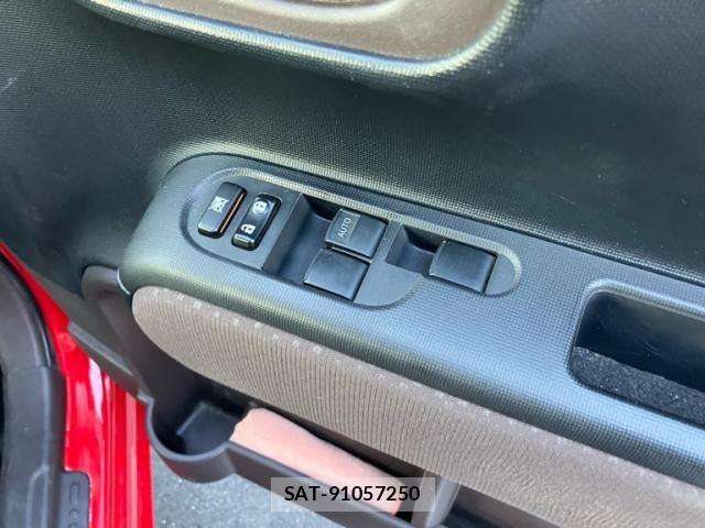 Toyota SPADE 2014-02 8882299-15
