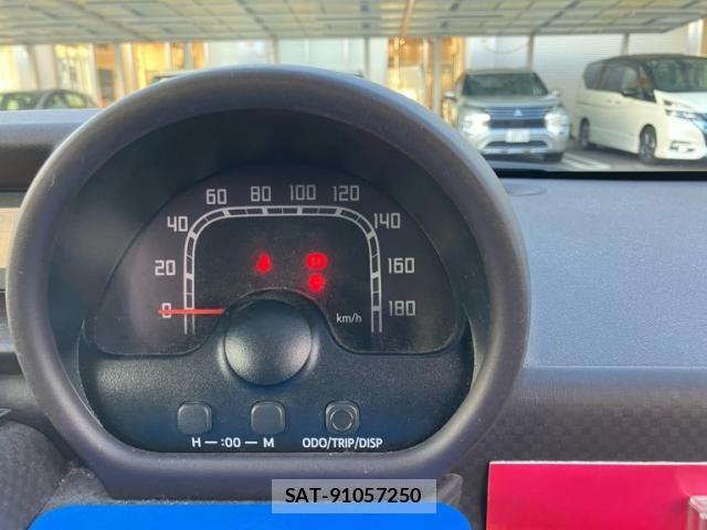 Toyota SPADE 2014-02 8882299-21
