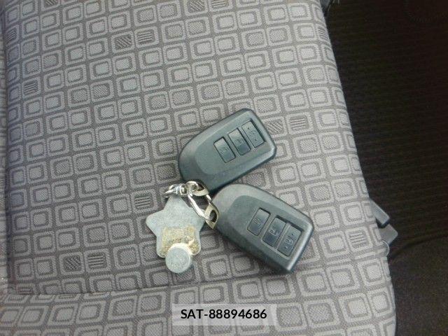 Toyota SPADE 2012-11 4602368-4