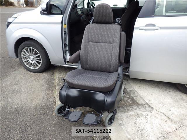 Toyota SPADE 2015-01 4758286-4