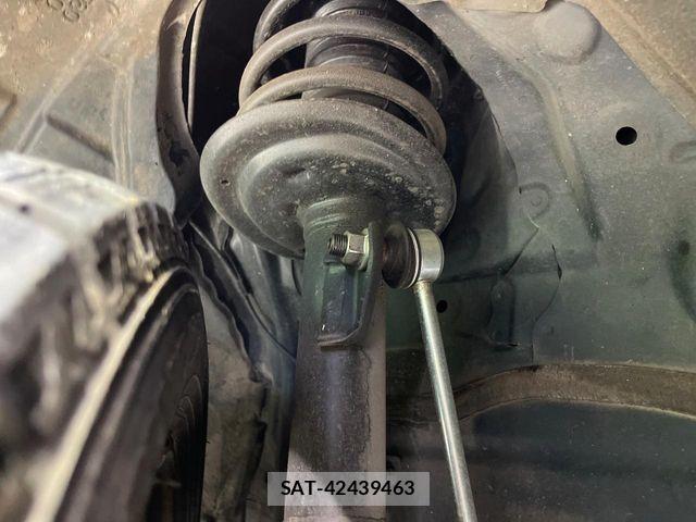 Toyota SPADE 2013-01 6642606-19