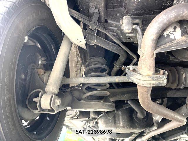 Toyota SPADE 2015-08 6678213-19
