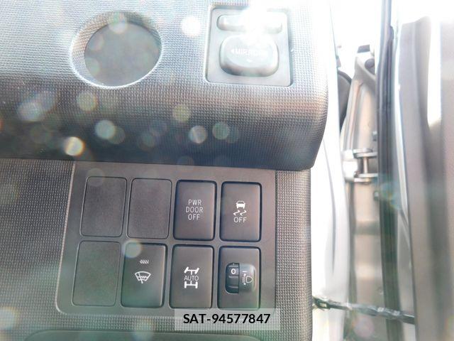 Toyota SPADE 2013-05 7060834-5