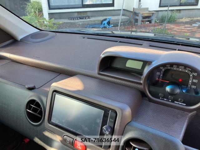 Toyota SPADE 2013-08 7225494-12