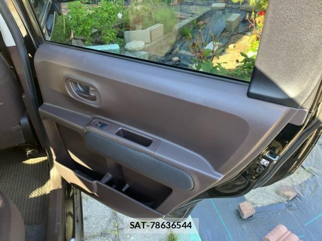 Toyota SPADE 2013-08 7225494-13