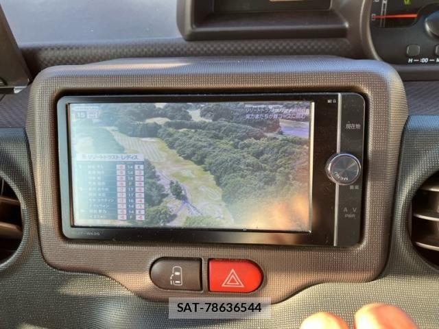 Toyota SPADE 2013-08 7225494-22