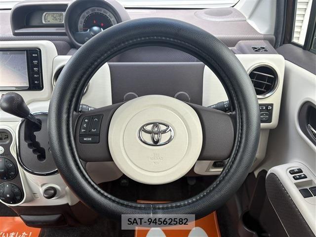 Toyota SPADE 2014-10 7252415-14