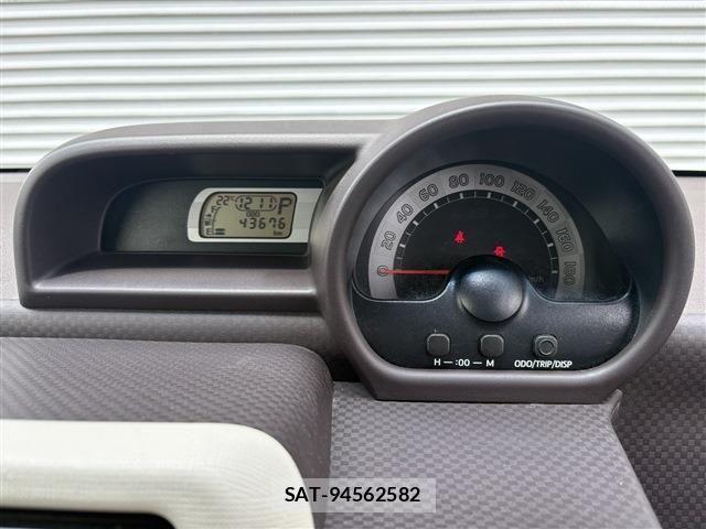 Toyota SPADE 2014-10 7252415-15