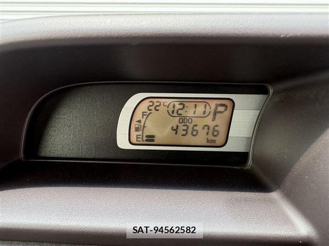 Toyota SPADE 2014-10 7252415-16
