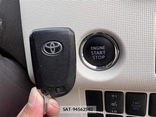 Toyota SPADE 2014-10 7252415-24