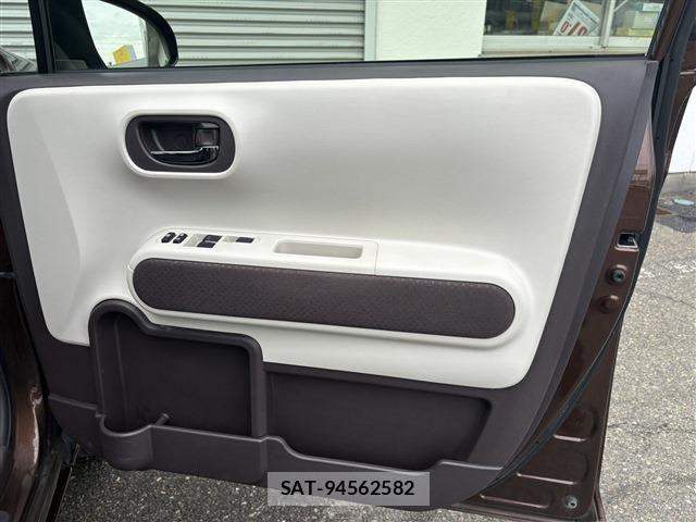 Toyota SPADE 2014-10 7252415-28