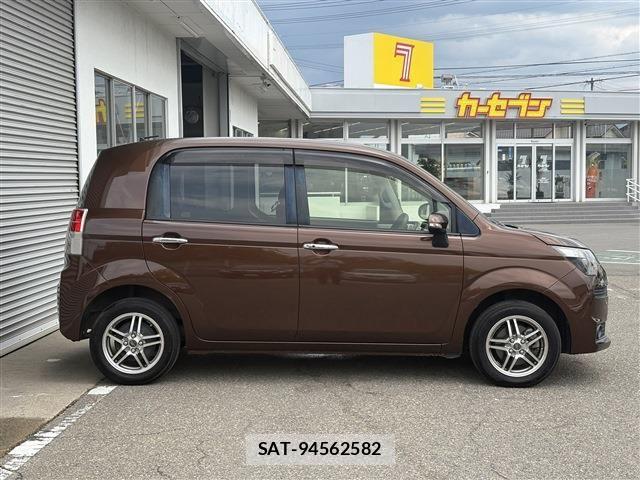 Toyota SPADE 2014-10 7252415-3