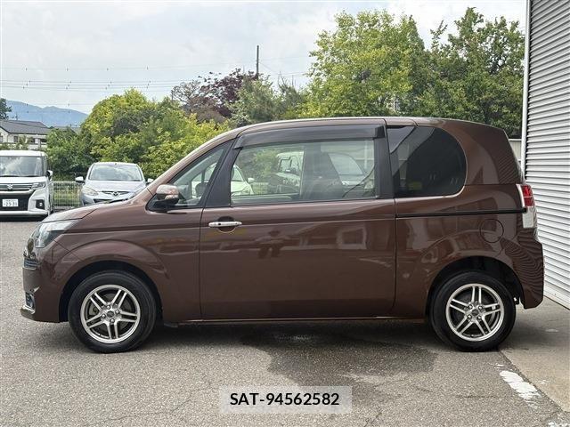 Toyota SPADE 2014-10 7252415-5
