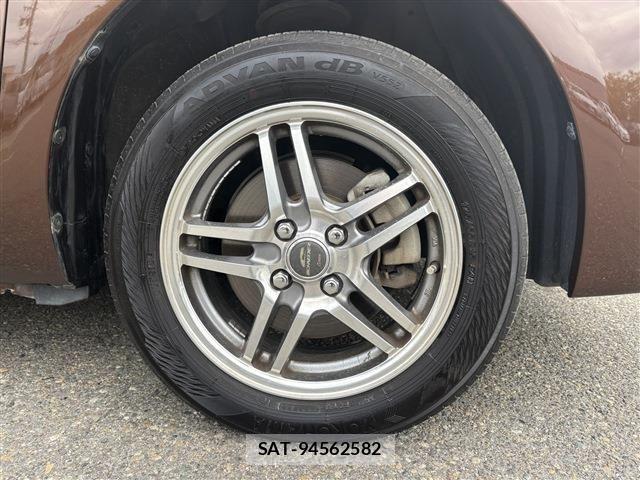 Toyota SPADE 2014-10 7252415-6