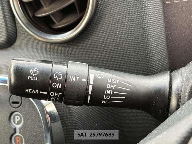 Toyota SPADE 2015-10 8246765-11