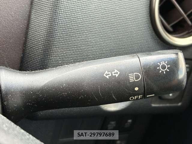 Toyota SPADE 2015-10 8246765-12