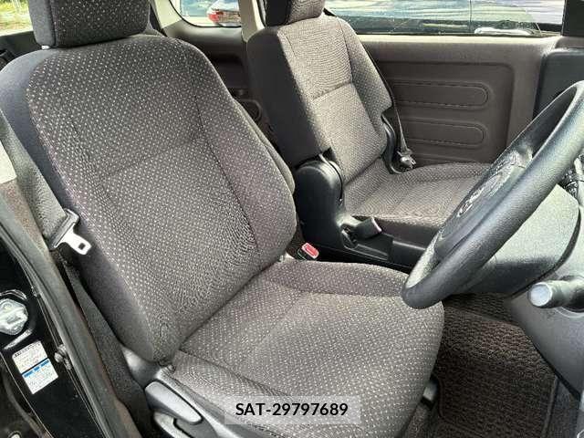 Toyota SPADE 2015-10 8246765-17
