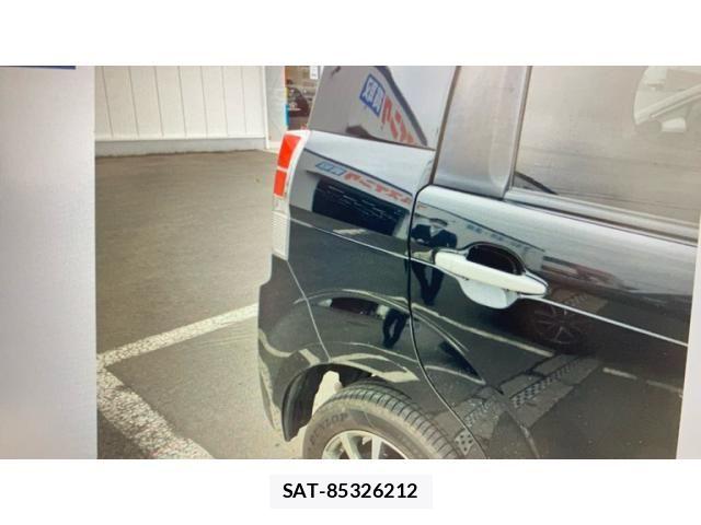 Toyota SPADE 2017-10 8563625-10