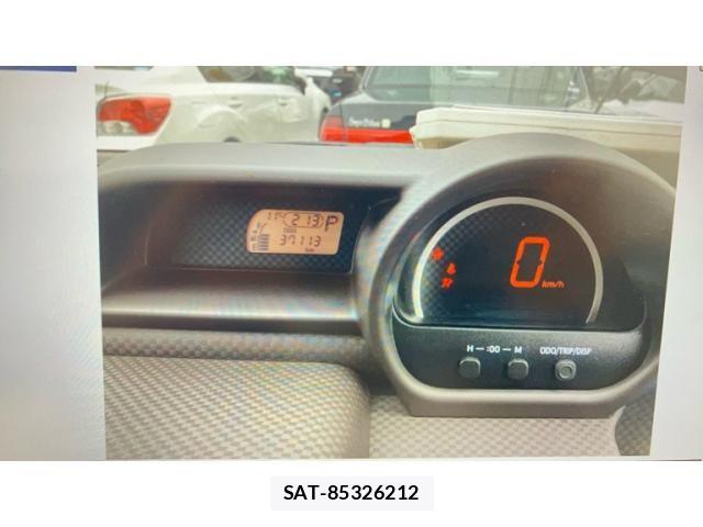 Toyota SPADE 2017-10 8563625-22