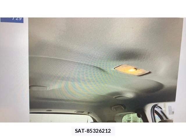 Toyota SPADE 2017-10 8563625-28