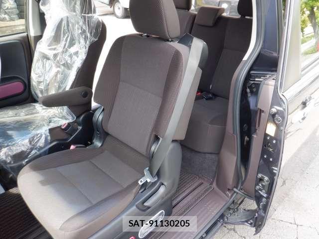 Toyota SPADE 2014-02 8850714-6