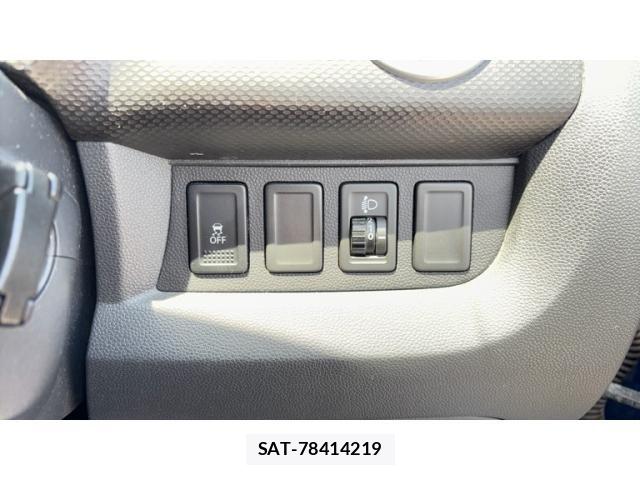 Suzuki SPLASH 2012-10 8246766-5